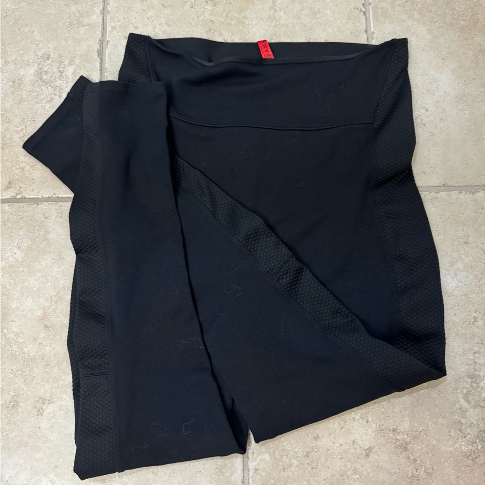 Spanx Highwaisted Full length Black textured Leggings Womens Large